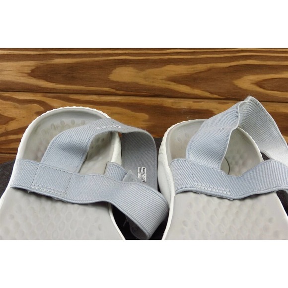 Crocs Sz 11 M Gray Ankle Strap Fabric Women Sandals - Picture 3 of 7